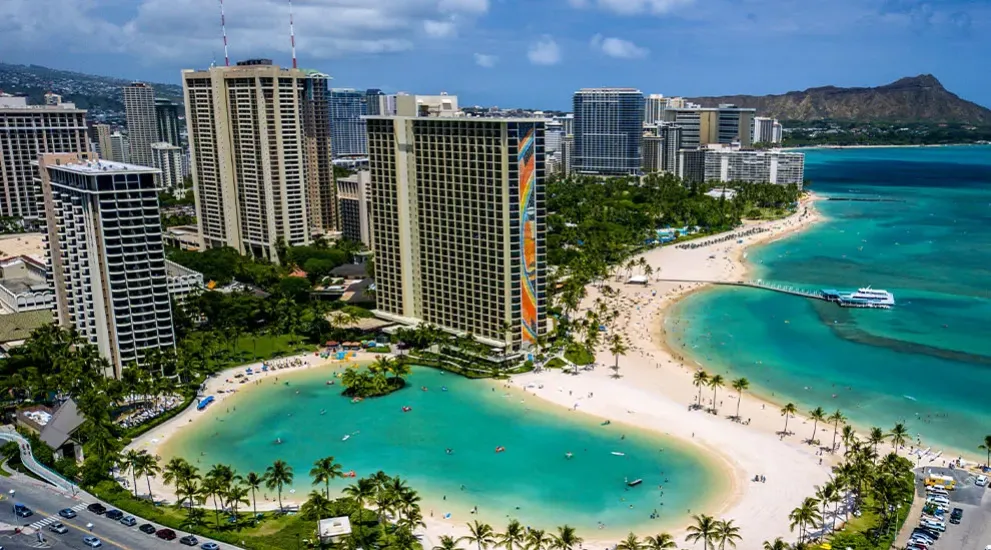 Hawaii oceanside cityscape