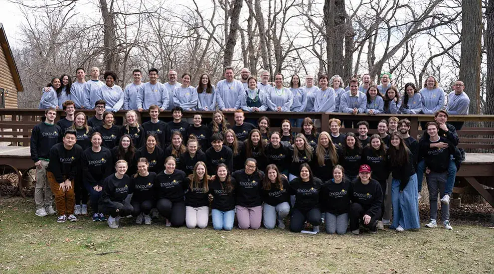 Students in group shot at Retreat Center